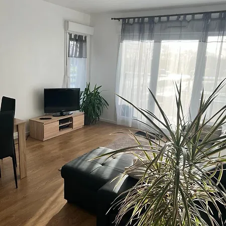 Appartement 5Min Gare Rer Disneyland Paris Val D'Europe La Vallee Village Parking Inclus Montévrain Esterno foto
